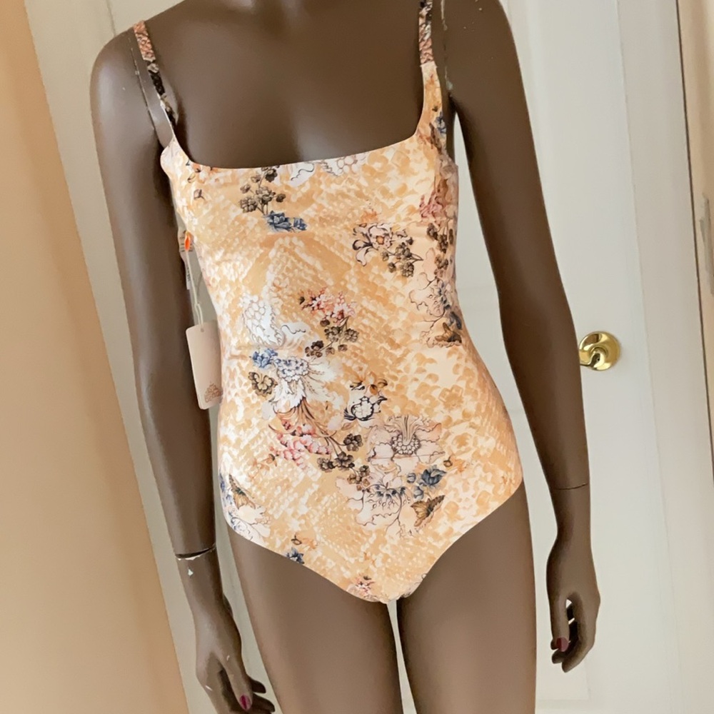 Agua Bendita One Piece in Peach Floral reversible